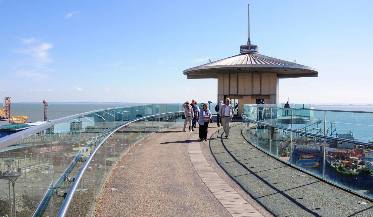 Seafront Suites - Close To Beach, Train Station & Southend Airport サウスエンド・オン・シー エクステリア 写真